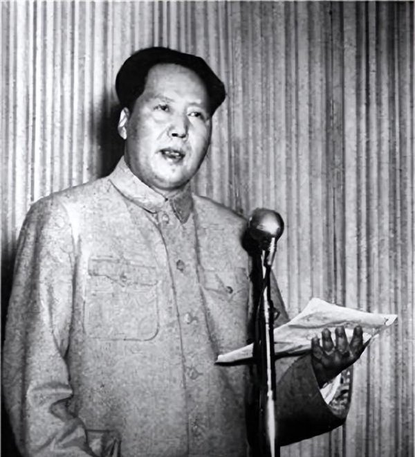 配资炒股入门 1949年冈村宁次被蒋介石释放，毛主席得知后连夜下令抓捕